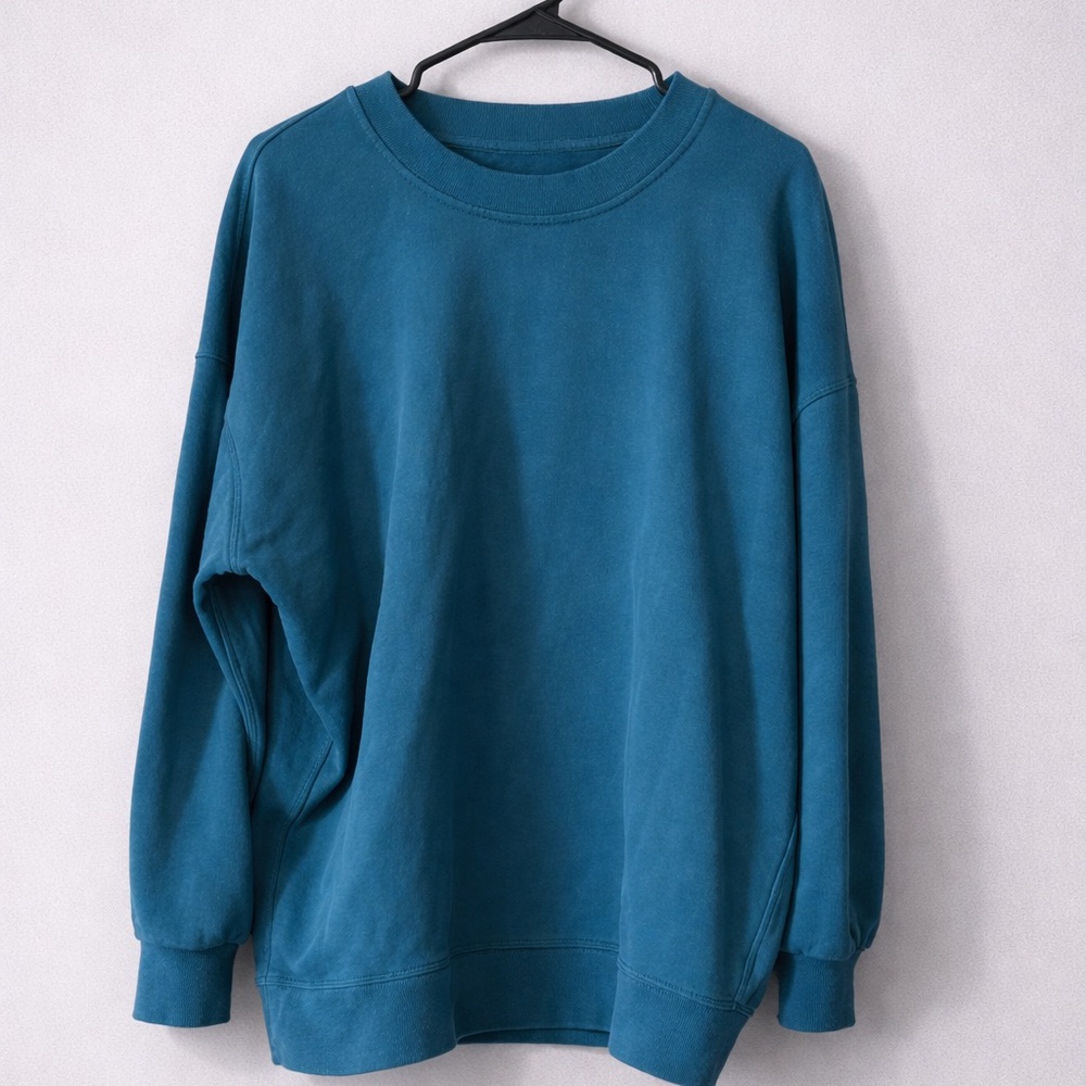 Lululemon green crewneck with logo on band